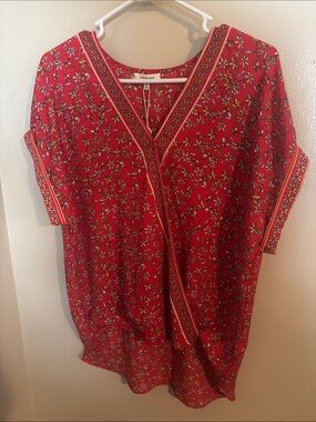 Max Studio Red Floral V-Neck Tunic with Border Trim